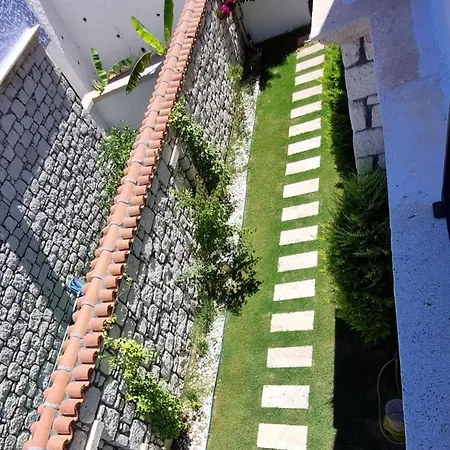 Casa de Férias Havuzlu Tas Ev Çeşme